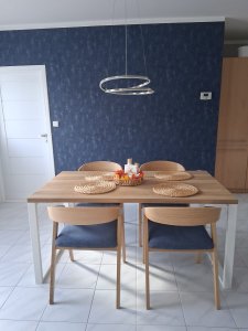 Jídelní židle a stoly